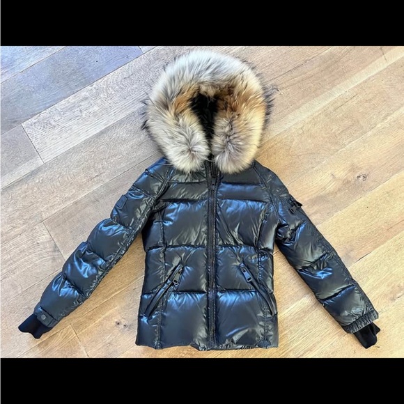 SAM. Shiny Black Puffer Jacket with Fur Trim